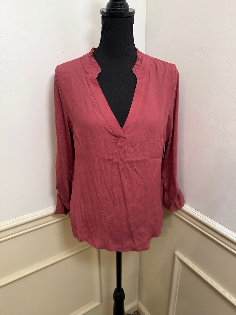 Anthropologie Porridge Aidan Ruffle Split V-Neck Blouse Top Mauve Rose Pullover